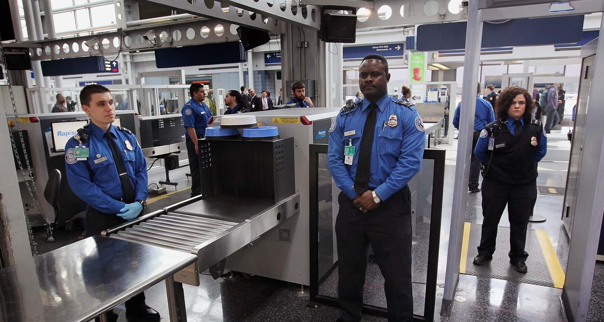 Agentes de TSA reciben pago tras 42 días trabajando sin salario 10 Tsa